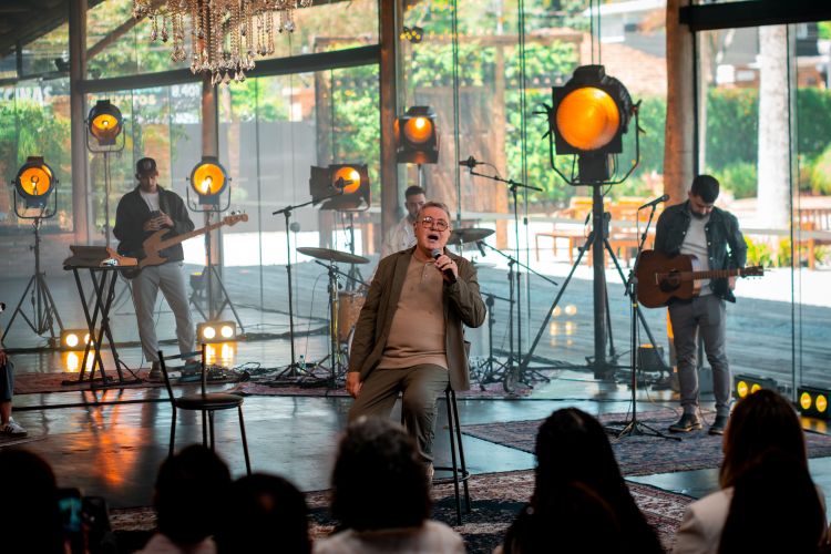 Nani Azevedo lança clipe de 