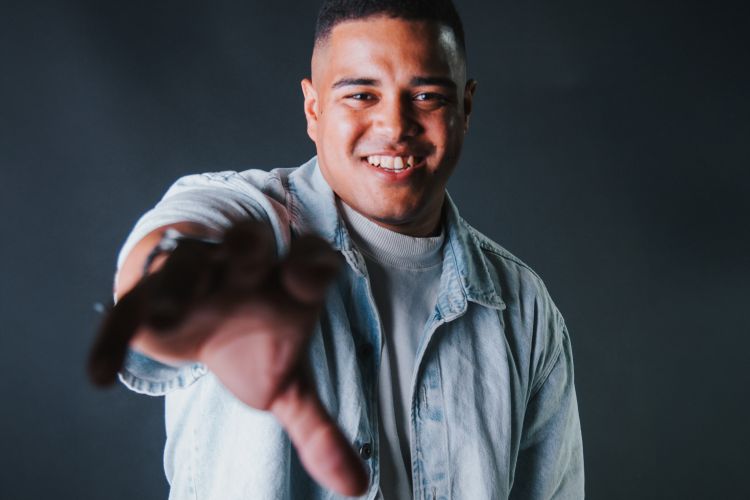 Vencedor do festival “Eu Na Central Gospel Music”, John Cunha grava projeto ao vivo pela gravadora